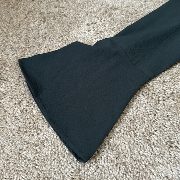 Ruff Hewn Gray Embroidered Floral Bell Sleeve Shirt XS - Picture 3 of 6